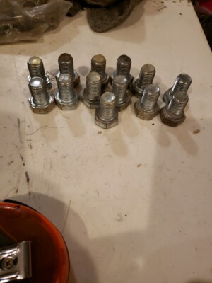  13-Bolt, Size: 5/8'' x 1'' TBF Tensile strength: 8.8.     (C)
