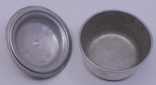 VINTAGE WILTON, COLUMBIA PA. PEWTER SMALL COVERED CASSEROLE, SERVING BOWL - Picture 2 of 6