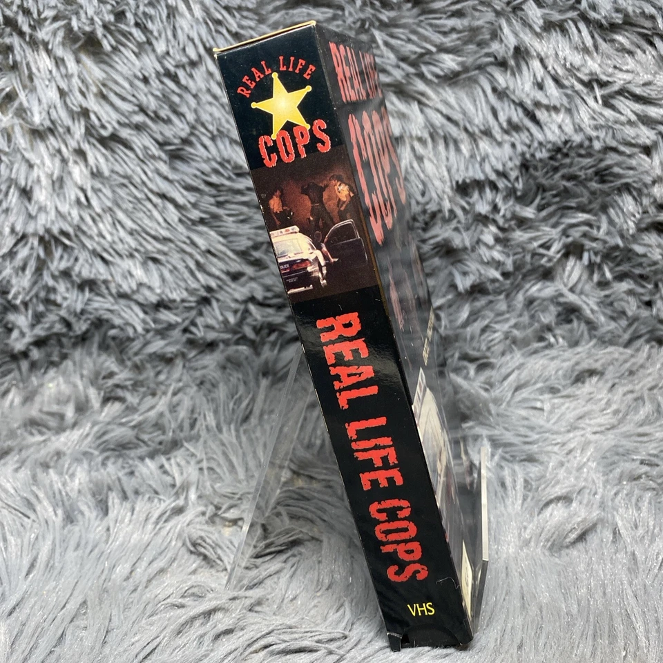 Real Life Cops VHS Tape 1997 Uncut / Uncensored Chicago’s South Side Crime Rare - Imagem 3 de 4