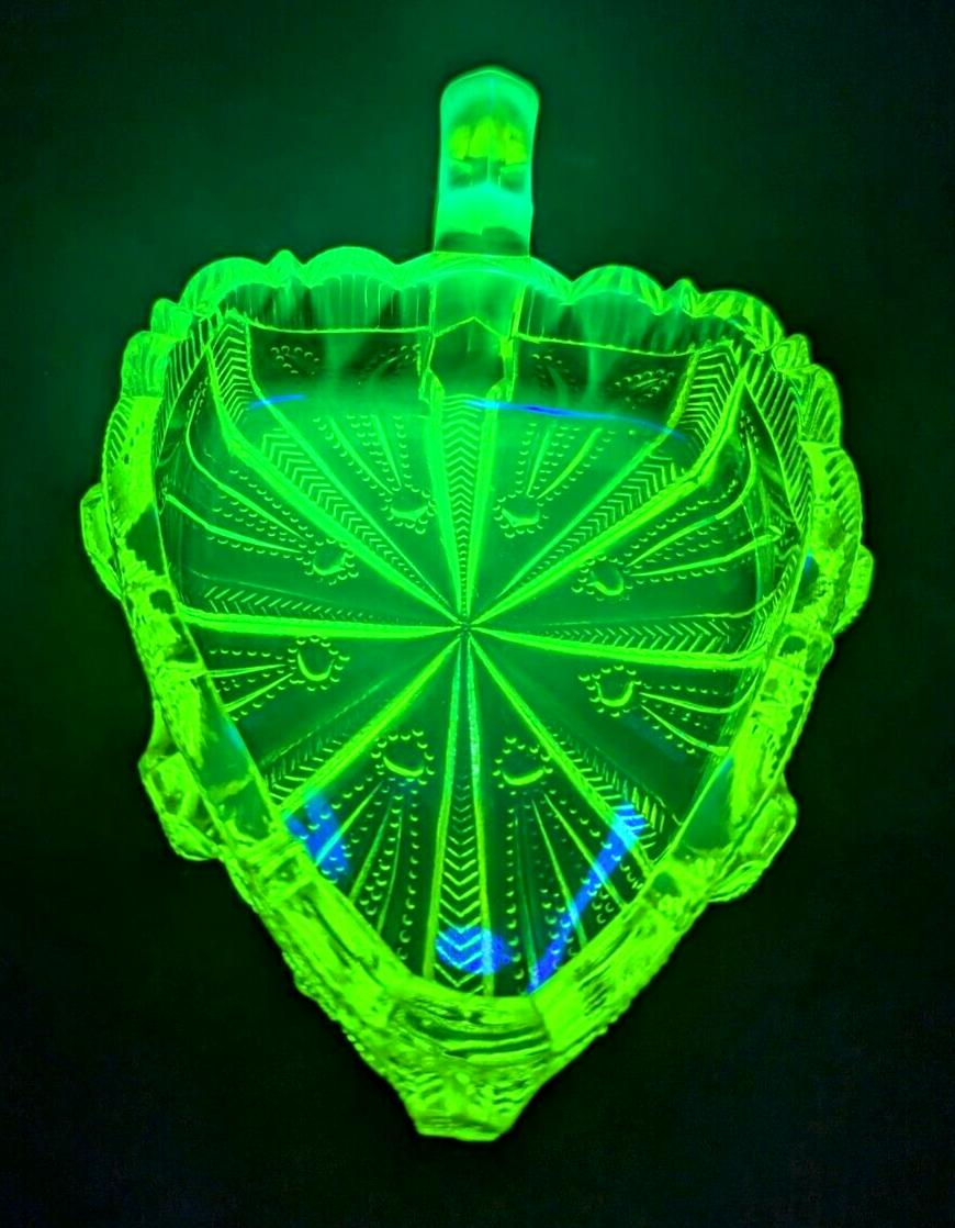 Fenton Yellow Vaseline Glass Candy Dish Opalescent Edges & Glows