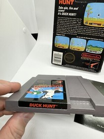 DUCK HUNT Nintendo NES Complete Black Box CIB 5 Screw Hangtab Rare! Excellent!