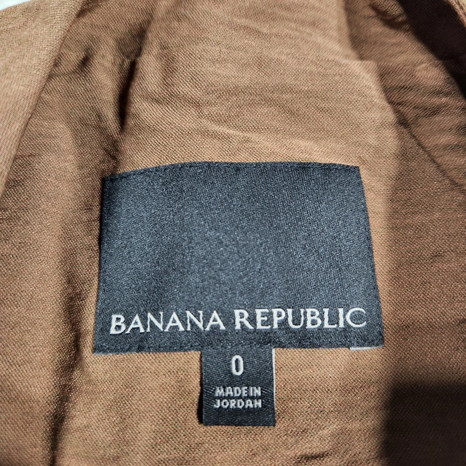 Top Banana Republic para mujer talla 0 marrón manga larga lengüeta enrollable abotonada K3 Foto 4 de 4