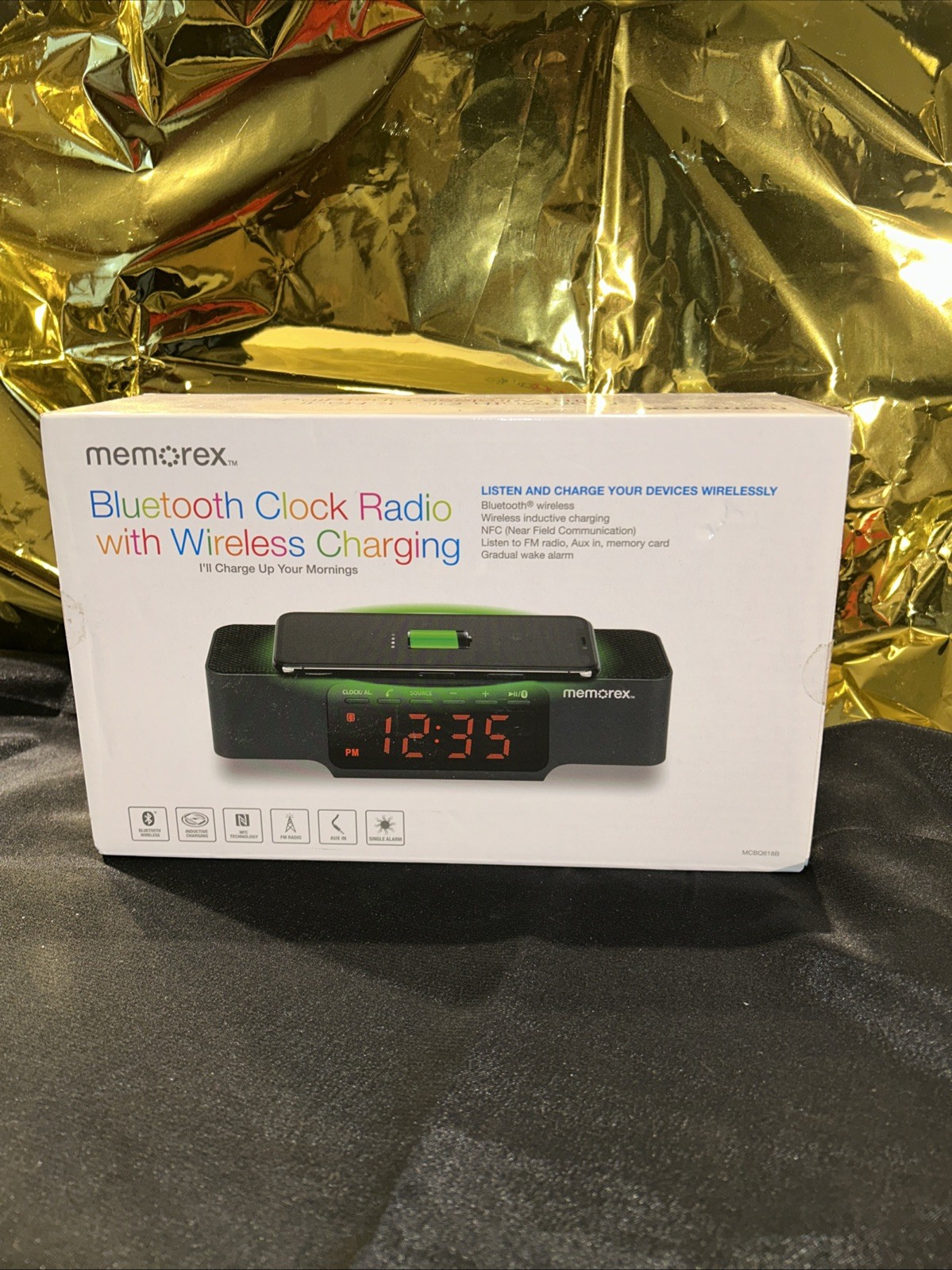 Memorex Wireless Clock Radio MCBQ618B Bluetooth NFC Charging