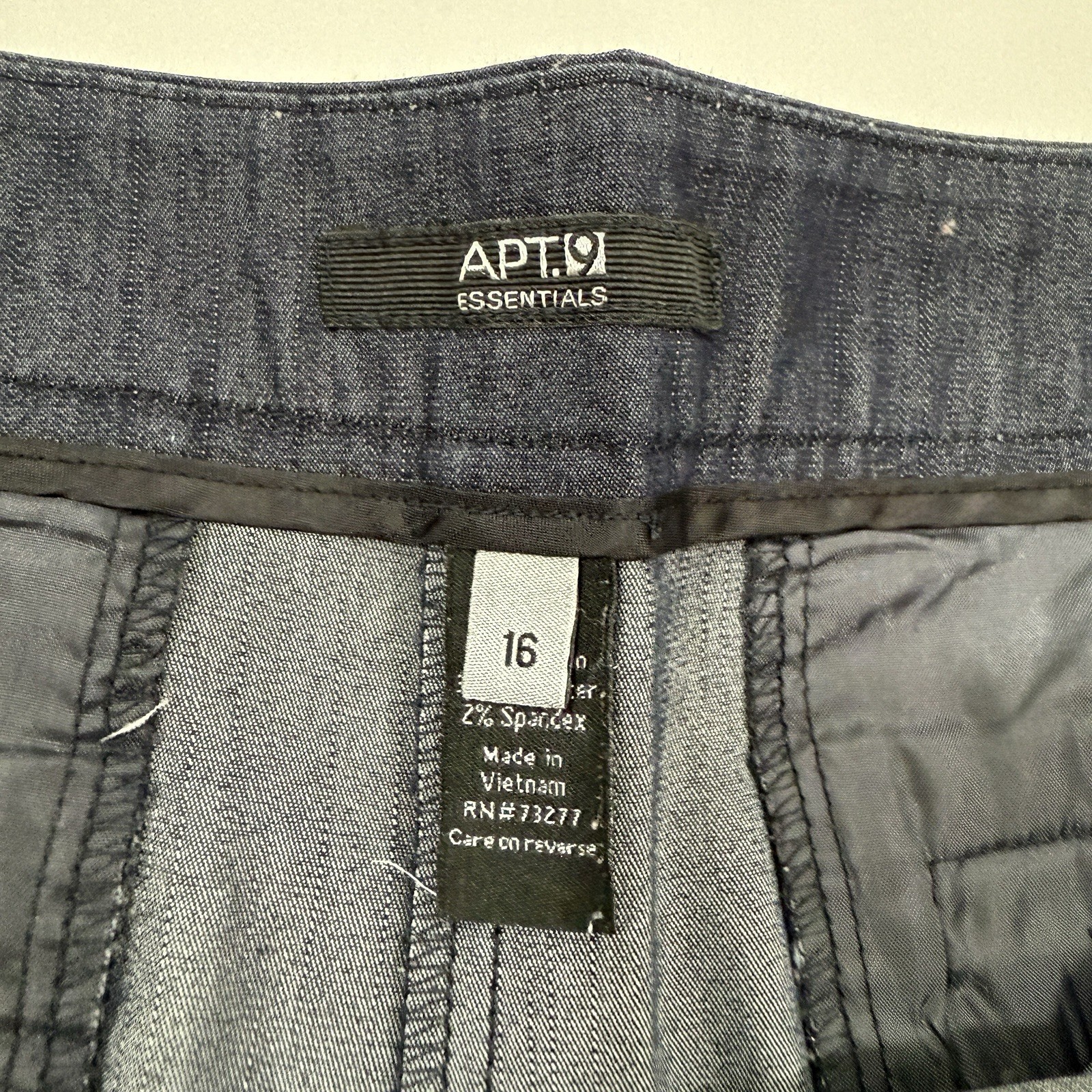 Apt. 9 Essentials Blue Chambray Like Shorts Cotto… - image 5