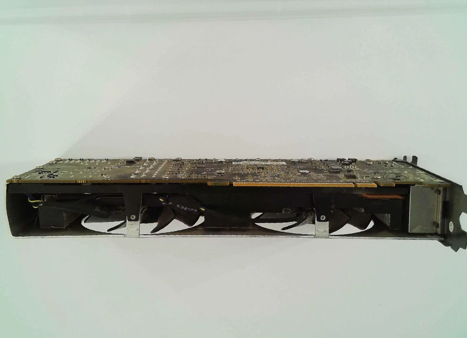 💻 XFX Radeon HD 7970 🔧 3GB GDDR5 PCIe GPU FX-797A-TDFC V3.2 🟥 - Image 2 of 4