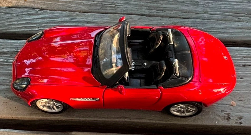 Maisto BMW Z8 rojo convertible 1:24 diecast Foto 4 de 4