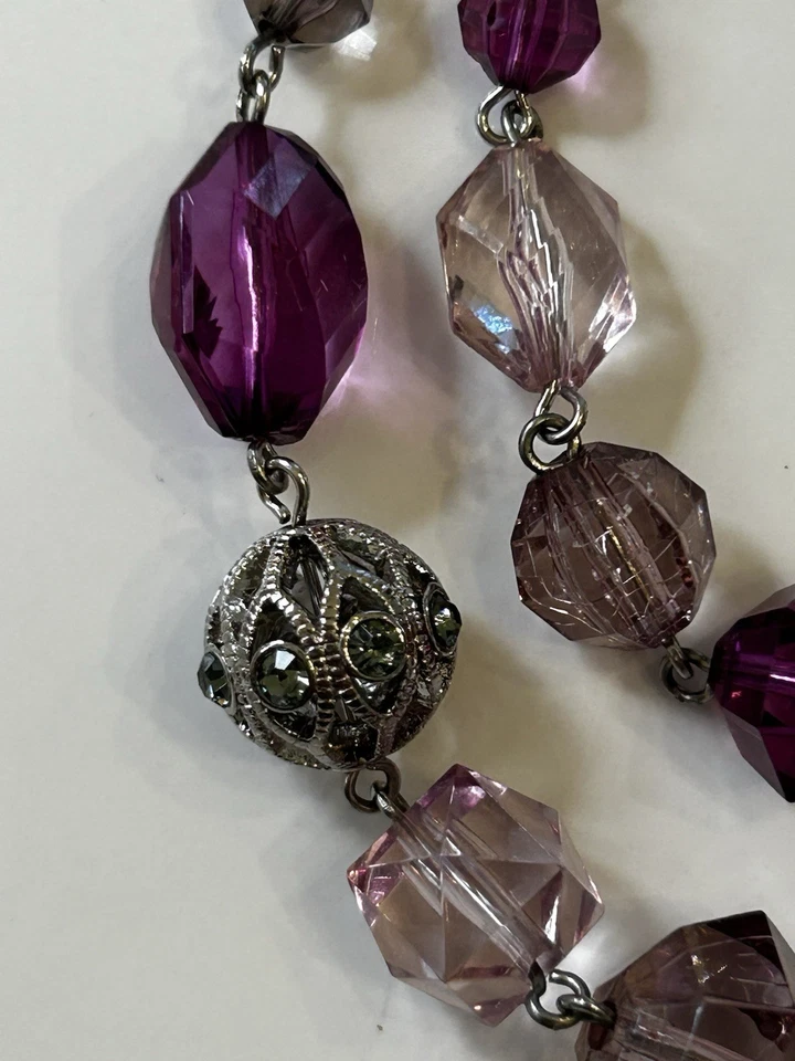 Collar de cuentas moradas firmado por Napier y pendientes de lágrima de filigrana de ley 925 años 90 Foto 4 de 4