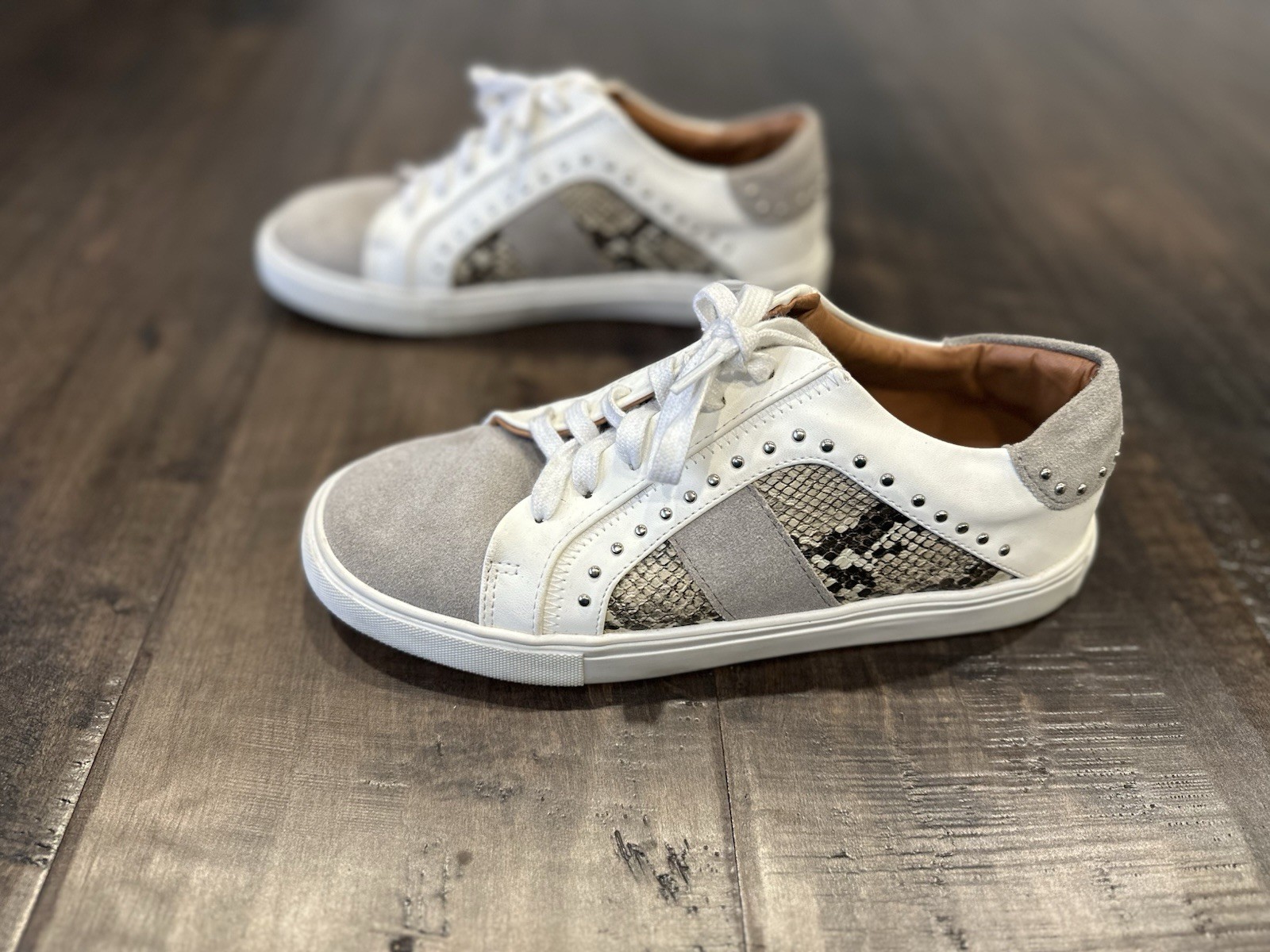 Steve Madden Annita Reptile Snakeskin Studded Leather Tennis Shoe Size 8