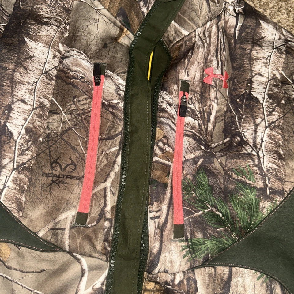 CHAQUETA DE CAZA UNDER ARMOUR STORM SCENT CONTROL CAMO para mujer $160 Talla S Foto 3 de 4