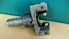 BROWN & SHARPE 1" SHANK KNURL TOOL HOLDER  1-1/8" CAP W/CONCAVE ACCUTRAK KNURLS