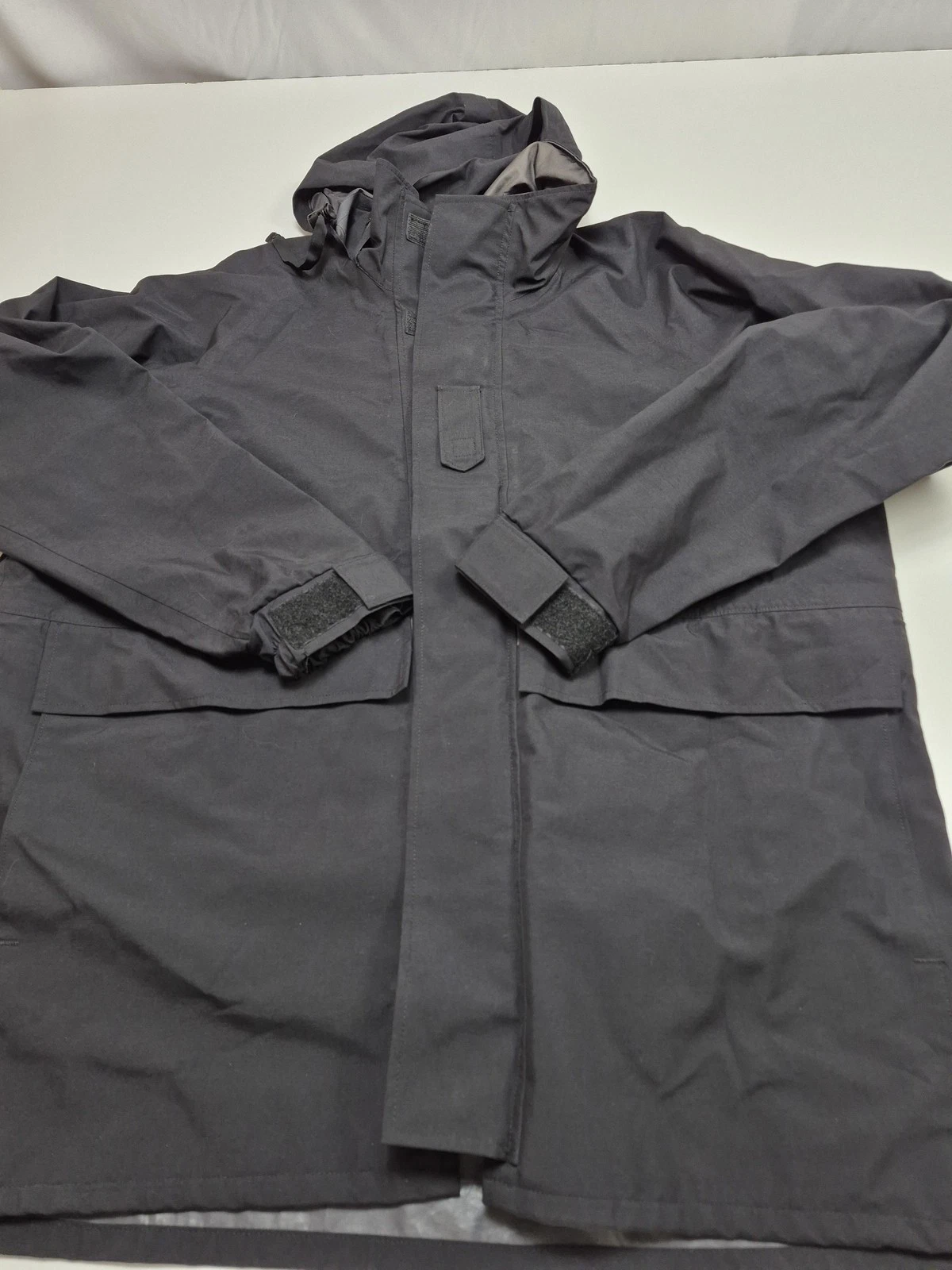 US Navy Cold Weather Parka Mens LT Black Goretex Rain Jacket Packable Hood