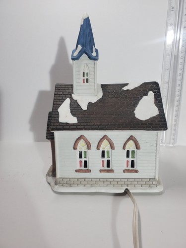 St Nicholas Square Church With Blue Steeple 1997 Stain Glass Light Up Village  - Picture 5 of 9