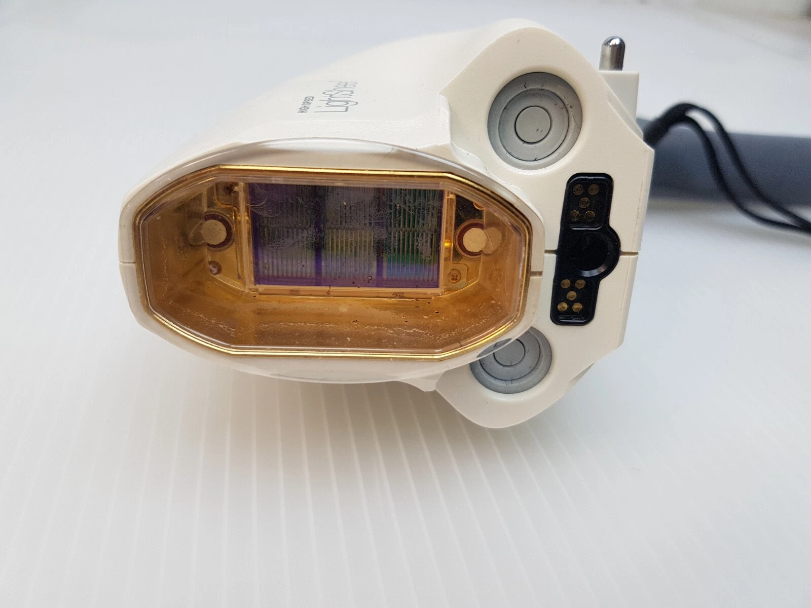 Laser aperture window of the Lumenis LightSheer 1060 handpiece