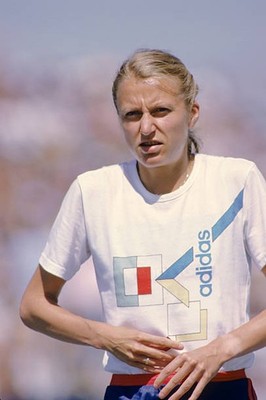 Grete Waitz of Norway prepares to run the 3000 meter race in the B- Old Photo 1