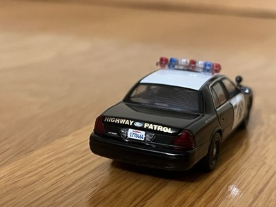 596 Model 1:64 CHP California Highway Patrol Ford Crown Victoria