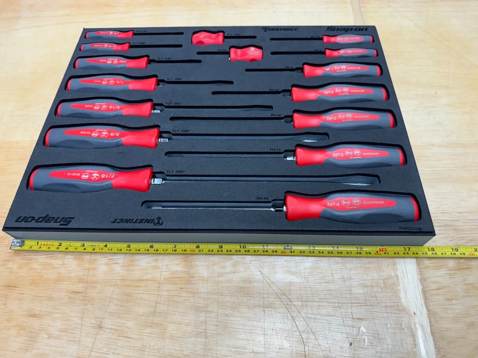 Snap-on Tools EE. UU. NUEVO RARO 16 piezas ROJO AGARRE DURO INSTINTO Juego de destornilladores SHDX160 Foto 2 de 4