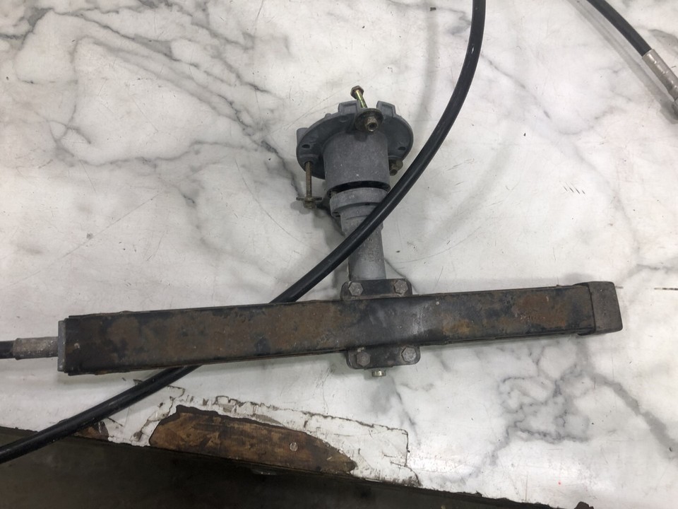 11 Rinker Captiva 226 Boat Teleflex steering rack and pinion cable ...