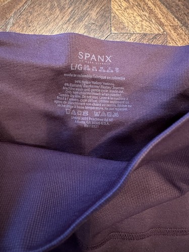 SPANX Look At Me Now Seamless Moto Leggings in Wine Large - Picture 2 of 3