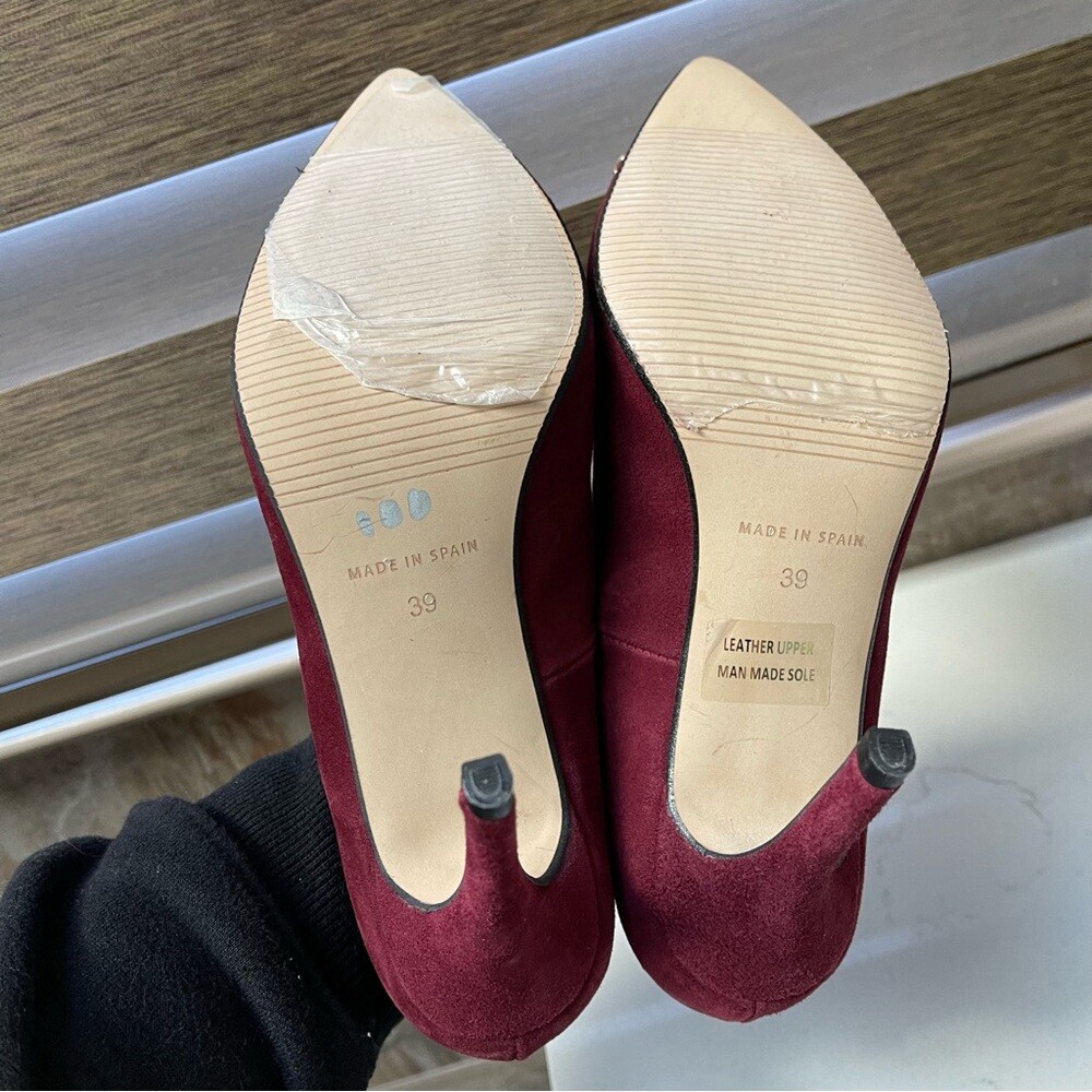 RENATTA JOP Burgundy Made In Spain Suede Pumps Heels With Rhinestones