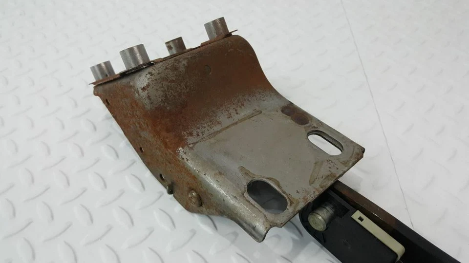 Conjunto de pedal de freno Ford Explorer 02-05 Foto 3 de 4