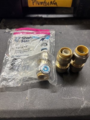 Sharkbite MAX 1/2  x 1/2  Straight Coupling, Push-To-Connect, UR008A