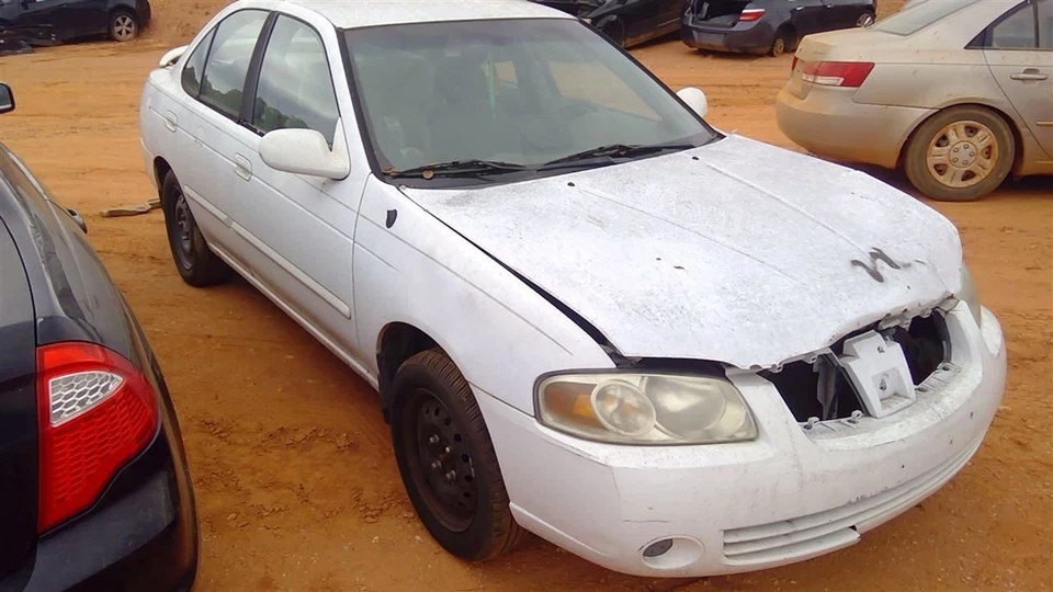 Radiador compatible con 00-06 SENTRA 258243 Foto 2 de 4