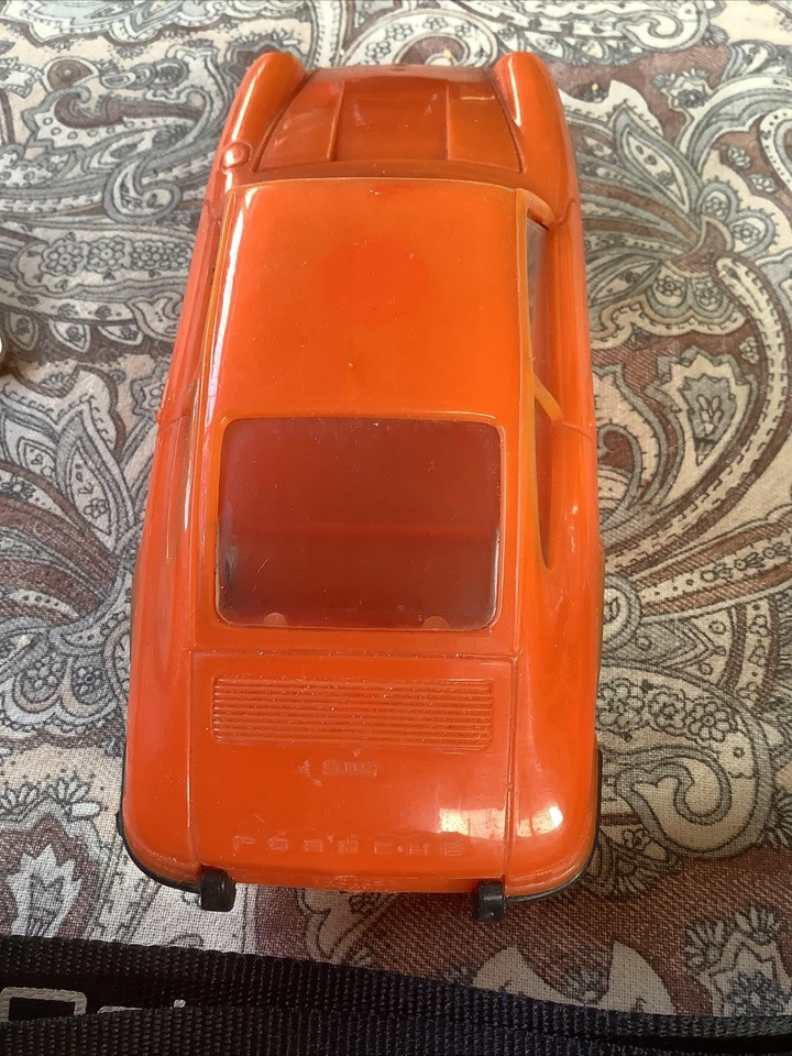 PORSCHE 911S Modellino Plastica e Porta Tessere - Immagine 4 di 4