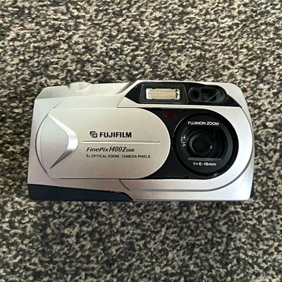 Fujifilm FinePix 1400 Zoom 1.3MP Digital Camera Lens Cover Fault Spares