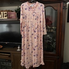 Anthony Richard  s Vintage Floral Muumuu Nightgown Woman  s S Pink Purple NWOT