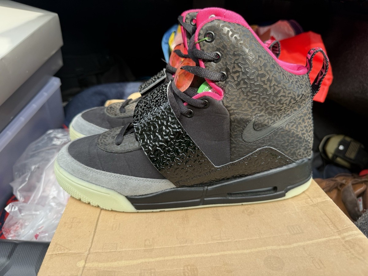 靴 28.5 AIR YEEZY 1 KANYE WEST YE Kanye's Nike Air Yeezy 1 Prototype Sells for $1.8M USD