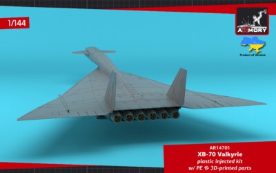 XB-70 Valkyrie US Experimental Supersonic Strategic Bomber 1/144