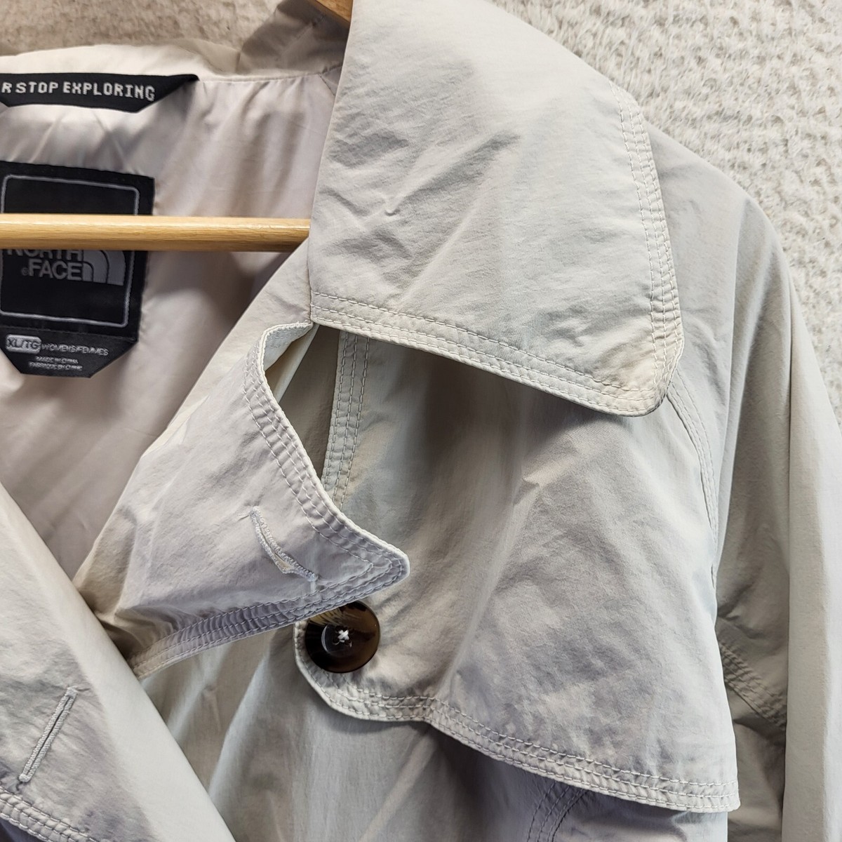 The North Face HyVent Womens XL Beige City Trench Rain Coat