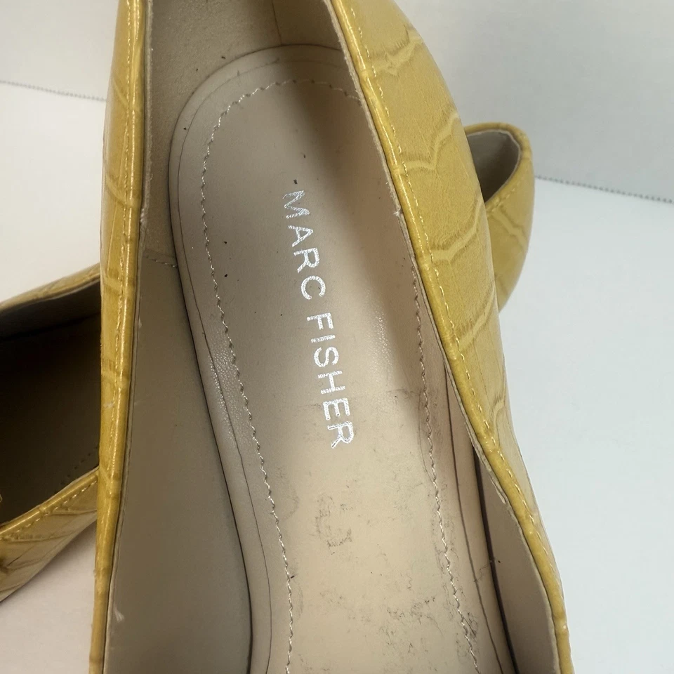 Marc Fisher Mujer Amarillo Serpiente Estilo Almendra Imitación Cuero Punta S 9m Foto 4 de 4