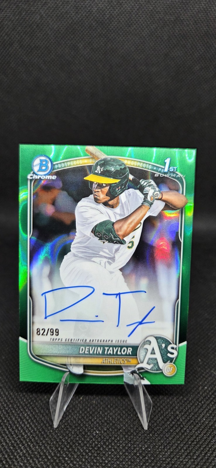 DEVIN TAYLOR 2025 BOWMAN CHROME DRAFT 1ST! GREEN REFRACTOR AUTO /99! Color Match