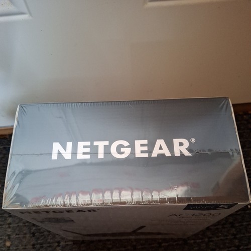 NETGEAR AC1200 1000Mbps 4 Ports 1200Mbps Dual Band Gigabit Smart Router (R6230) - Zdjęcie 2 z 6
