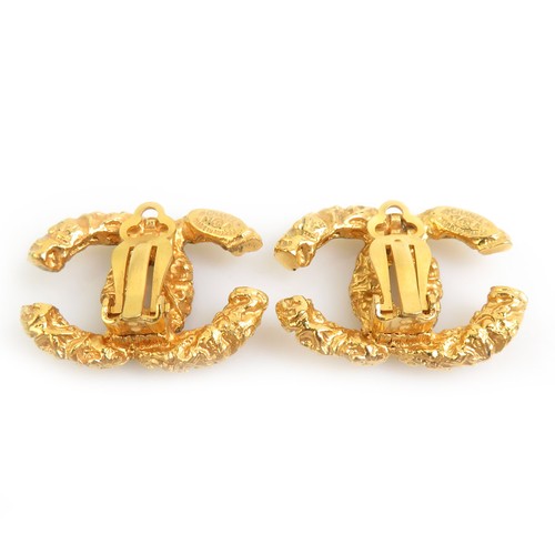 Auth CHANEL Vintage CC Logo Clip on Earrings Gold Metal - w1250 - Picture 4 of 8