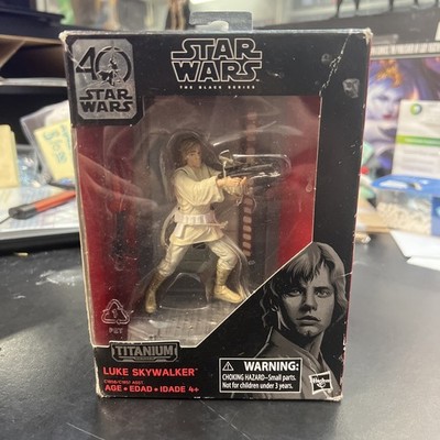 Star Wars - Titanium Series - Luke Skywalker 3.75-Inch Figure Box Scuffed
