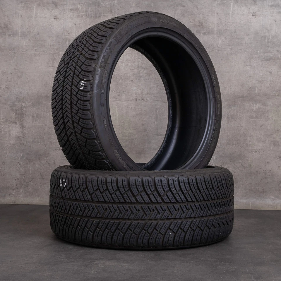 2x 235/40 R19 92V Michelin Pilot Alpin PA4 N0 DOT 2820 8 mm Winterreifen - Bild 1 von 1