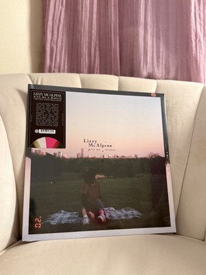Lizzy McAlpine - Give Me A Minute Vertigo Vinyl VV Exclusive 394/600