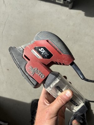 SKIL Octo Corded Electric Detail Sander Red/Black w/ Dust Canister & Bag