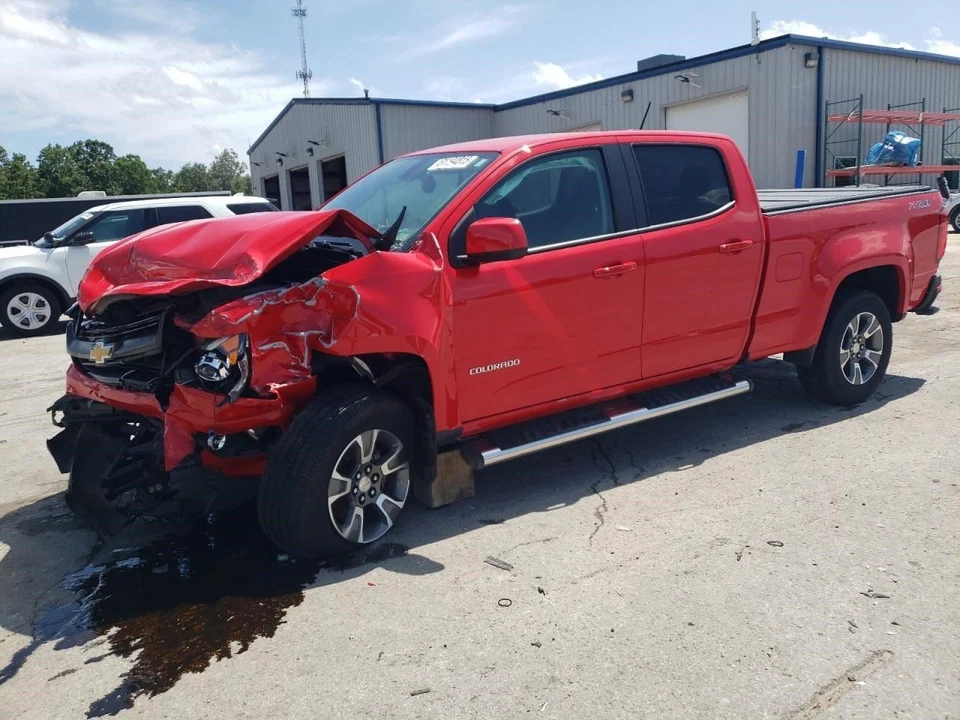 2015 CHEVROLET COLORADO Front Door Trim Panel  Foto 2 de 4