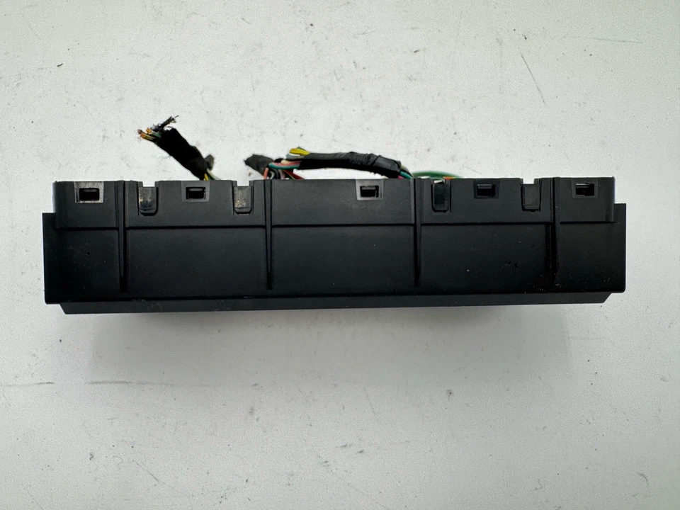 14-17 凯迪拉克 ATS 加热器控制开关 13506229 通用接收器模块 13594964 — 第 3/4 张图片