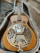 Dobro Hound Dog Round Neck Deluxe Resonator Guitar W/Hiscox Dreadnought Case
