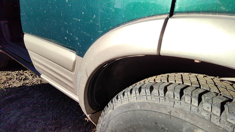 Honda Passport 2000 conductor trasero izquierdo llamarada moldura en puerta fabricante original izquierda Foto 3 de 4