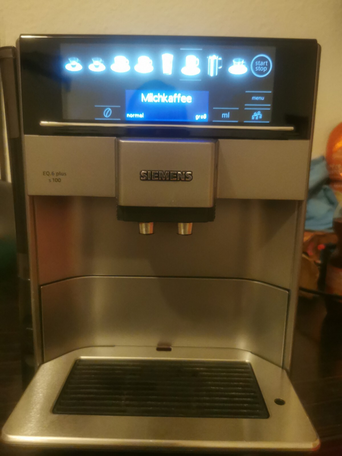 Siemens Te651509de Eq 6 Plus S100 Test SIEMENS TE651509DE EQ.6 Plus s100 Kaffeevollautomat Schwarz/Titanium