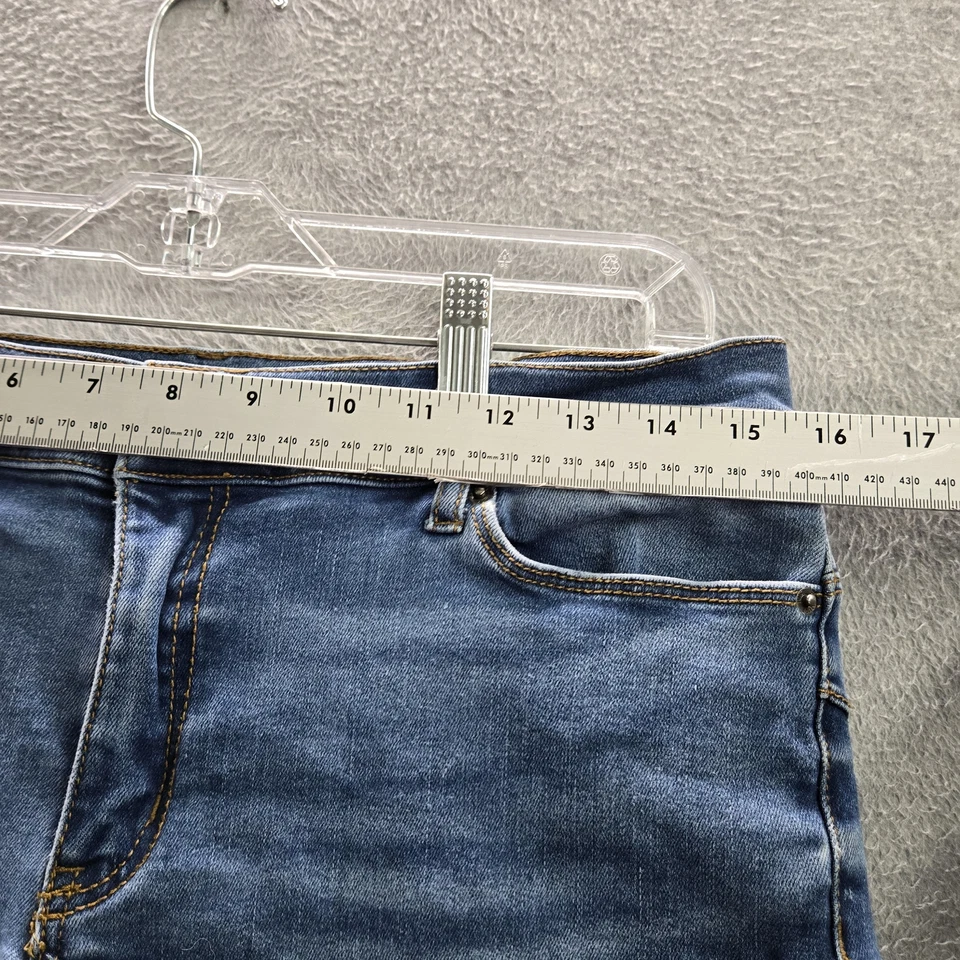 Juicy Couture 女式短裤 12 蓝色牛仔纽扣 4.5 英寸内缝棉 — 第 4/4 张图片