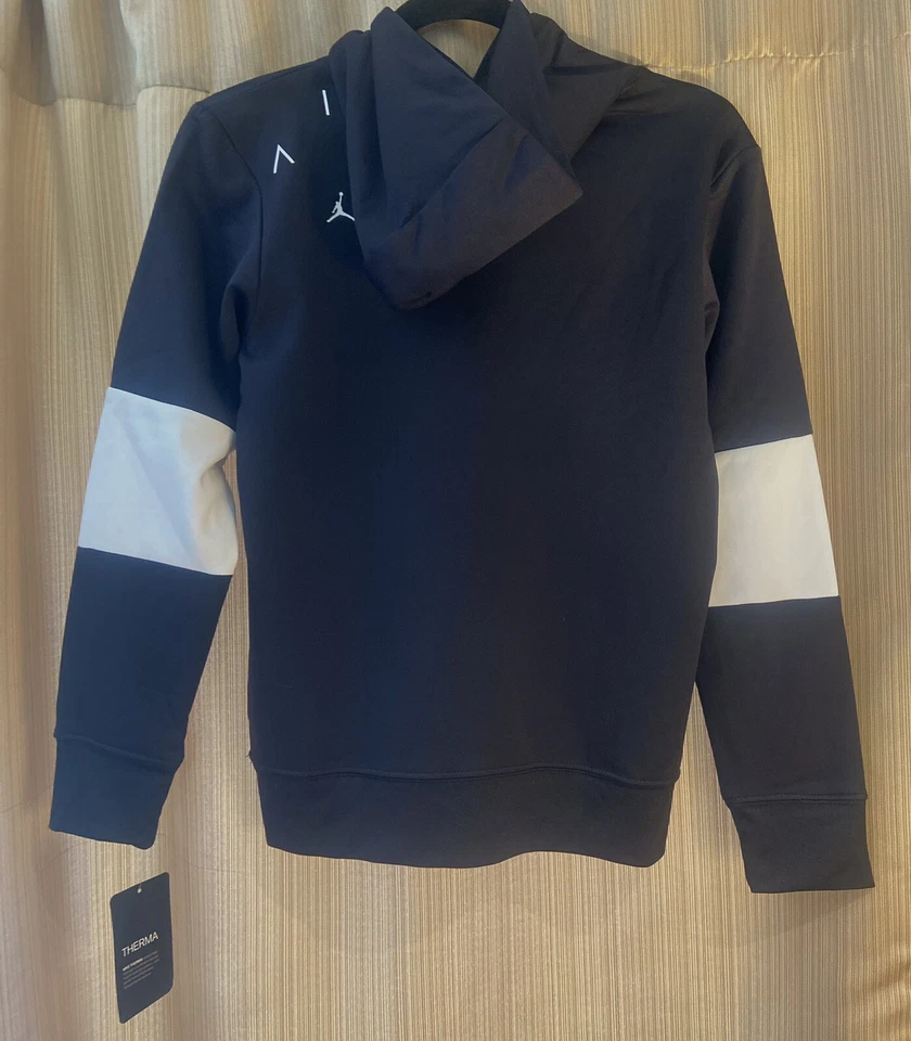 全新带标签 Nike Air Jordan 男孩 Jumpman Therma 长袖连帽衫 黑色/白色 L 码 — 第 2/4 张图片