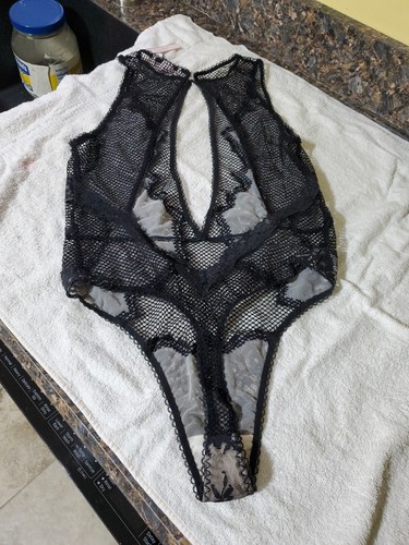 Black Lace Sexy Teddy Body Lingerie Open Front Low Back Peek A Boo Style - Picture 2 of 2