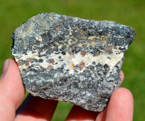 Granato & Plagioclasio 470 Grammi - La Roccia Quarry,Calanhel,Guingamp,Francia - Picture 4 of 5