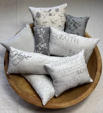 Hope ~ Love ~ Faith ~ Friendship ~ Bowl Fillers / Pillow Tucks ~ Set of 8
